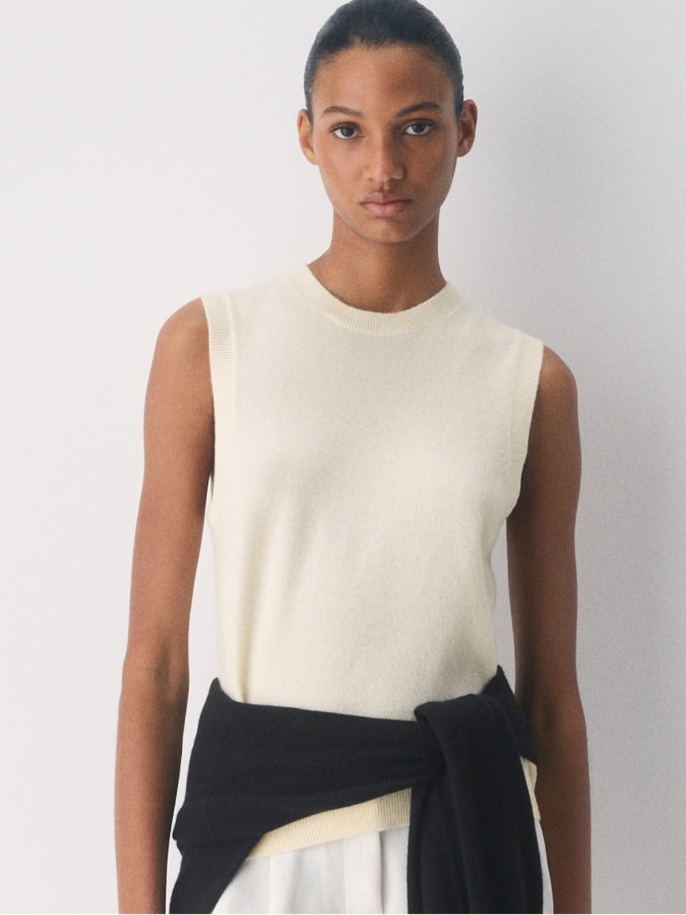 Aritzia Sz M Bare Cashmere Off White Sleeveless Minimalist Neutral Sweater Vest